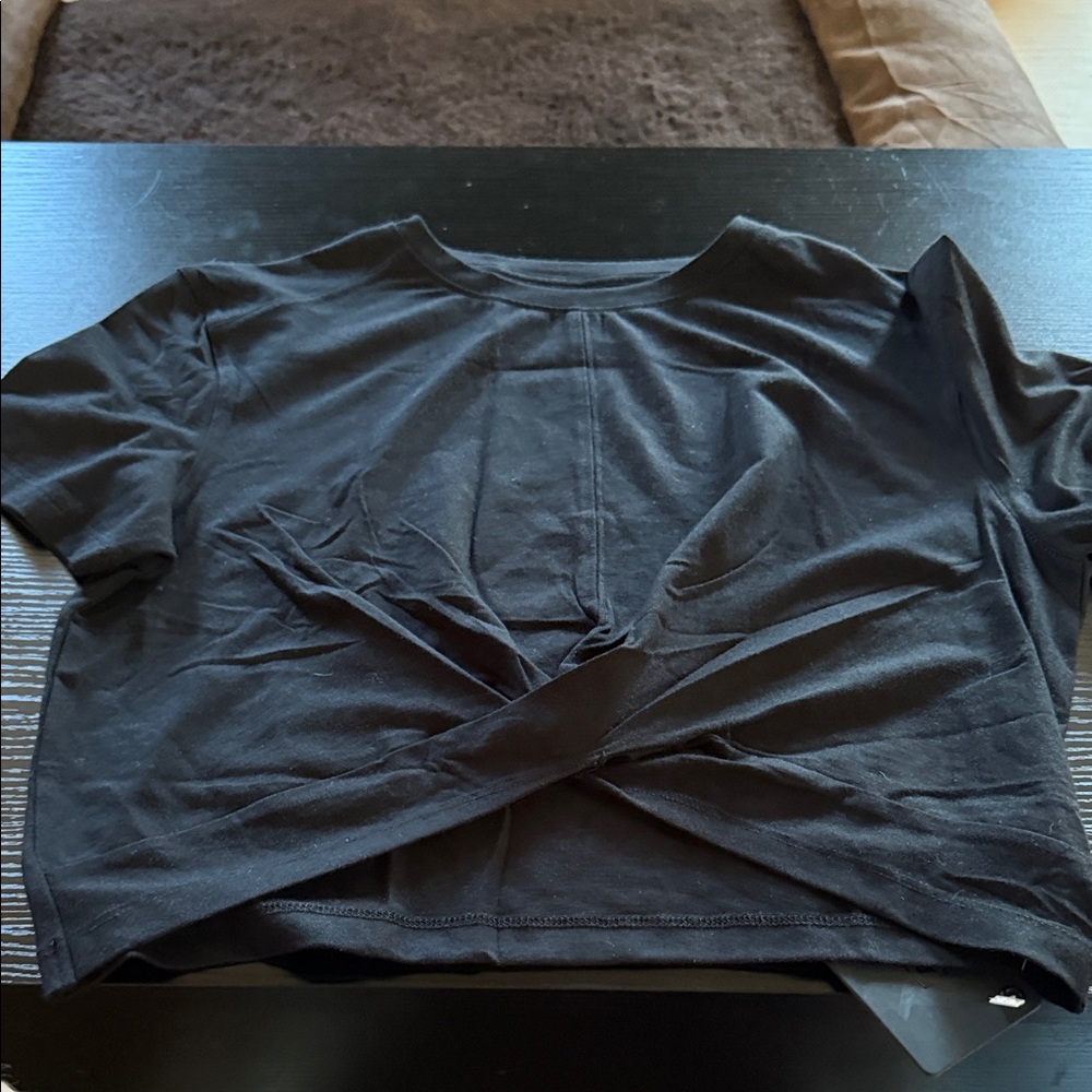 Alphalete Classic Black Crop Top